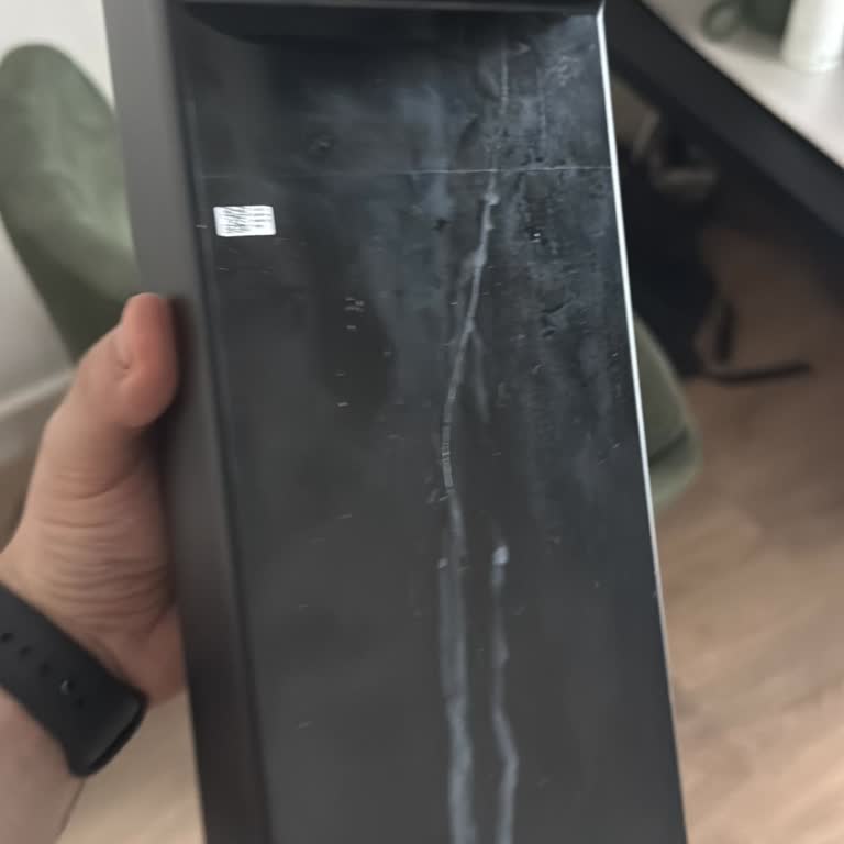 Dyson Spot Scrub Su Haznesi Kendi Kendine Çatladı, Garanti Kapsamı Dışında Değerlendirildi