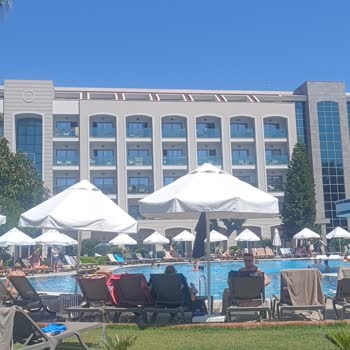 Horus Paradise Luxury Resort Yetersiz Yemek Ve Su Hizmeti