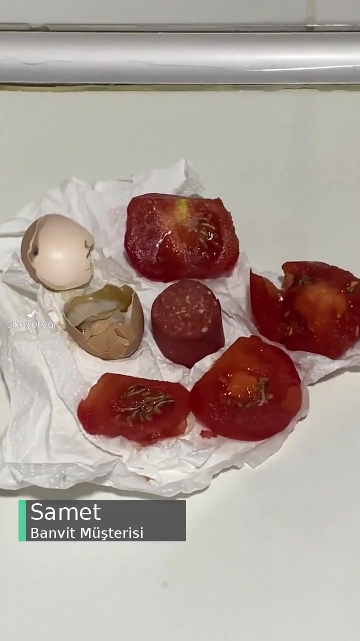 Banvit Hepsi Bozuk Ve Küf Tarihleri Yeni Bir De videonun kapak resmi