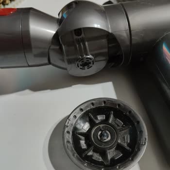 Dyson V15 Süpürge Başlık Vidalarının Kırılması Garanti Kapsamına Alınmadı