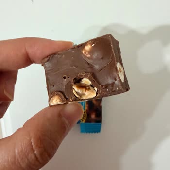 Küflü Ve Bayat Mini Tambol Çikolataları İçin Kalite Şikayeti