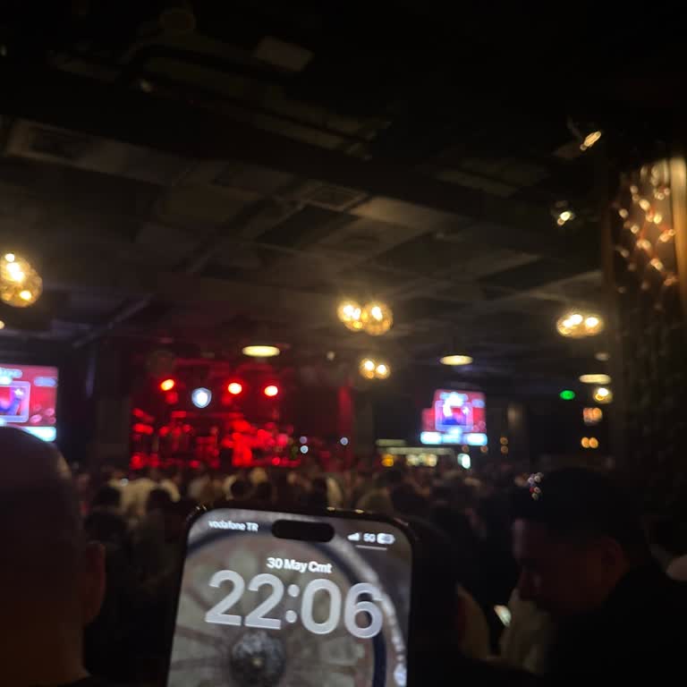 Jolly Joker Konserinde Uzun Gecikme Ve Havasız Salon İçin Ücret İadesi Talebi