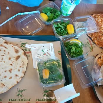 Lahmacun Siparişinde Garnitür Miktarı Yetersiz