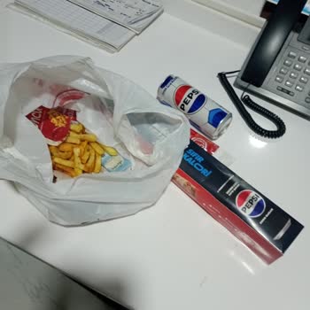 Afyonkarahisar’da Öncü Döner Şubesinde Patlayan Teneke Kola Ve Islanan Sipariş Şikayeti