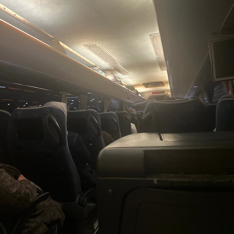 Eski Ve Kirli Otobüsler, Saatine Uymayan Seferler Ve Kaba Personel