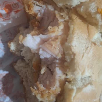Migros Yemek’te Çiğ Tavuk, Dağılmış Ekmek Ve Eksik Malzeme