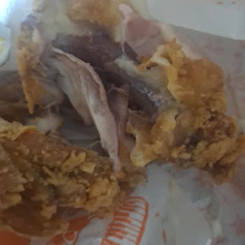 Migros Yemek’te Çiğ Tavuk, Dağılmış Ekmek Ve Eksik Malzeme