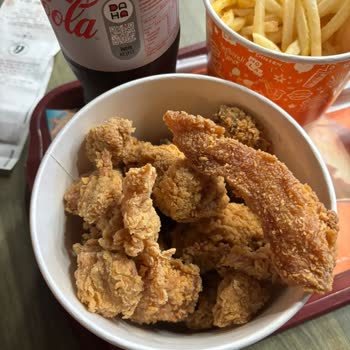 Popeyes Viaport Tuzla Marina Şubesinde Yanlış Kova Menüler Ve Eksik Kanatlar