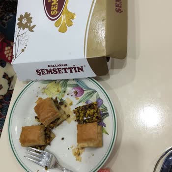 Baklava İçinde Metal Vida Keşfedildi, Şube Hijyen Ve Güvenlik Sorunlarıyla Yüzleşiyor