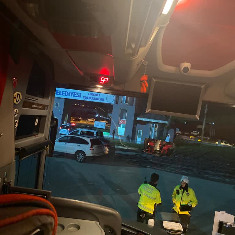 Buzlu Otobüs Firması 6 Saatlik Gecikme Ve Tekrarlanan Yolda Kalmalar Sonrası Hiçbir Telafi Yapmadı