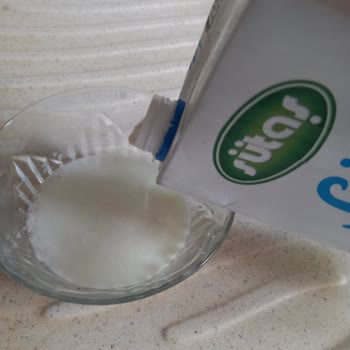 Dörtlü Süt Paketinde Tek Bozuk Şişe