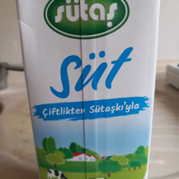 Dörtlü Süt Paketinde Tek Bozuk Şişe