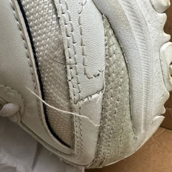 Skechers D'Lites Ayakkabısında Üretim Hatası Nedeniyle Açılma Ve Sökülme