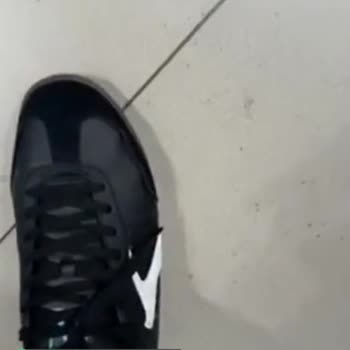 Skechers 2 Saatlik Giyimde Deforme Oldu