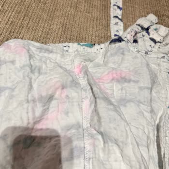 Bikini Altı Renk Sızıntısı Diğer Eşyalarımı Pembe Boyadı