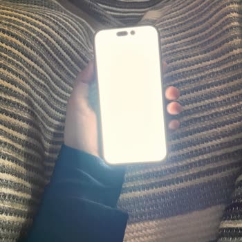 Yenilenmiş Akıllı Telefon İçin Kalitesiz Garanti Tamiri Ve Satış Sonrası Destek Eksikliği