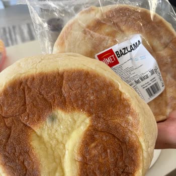 Küflü Bazlama Ürünü İçin Sağlık Endişesi Ve Ücret İadesi Talebi