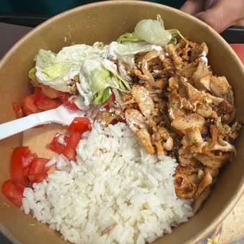 Usta Döner’de Kemik Ve Kıkırdaklı Tavuk Sorunu