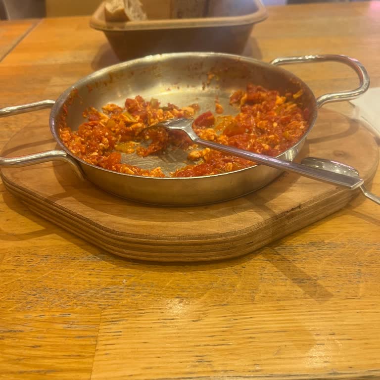 Aşırı Acılı Menemen Ve Çarpıcı Müşteri İhmalı