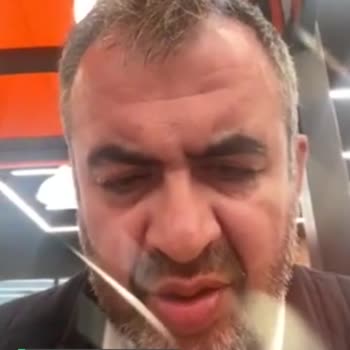 Köfteci Yusuf Kıl Çıktı Hamburgerden!
