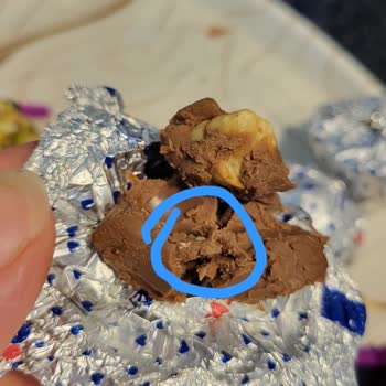 Şok Market’ten Ülker Ece Çikolatasında Kurtçuk Şoku