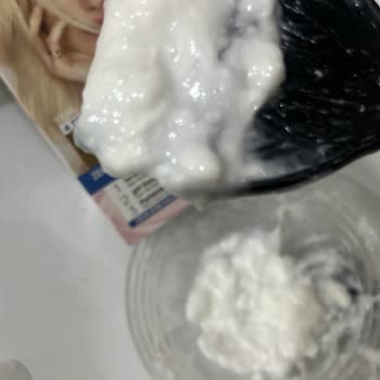 Migros'tan Aldığım Boyada Topaklanma Ve Nüfuz Edememe Sorunu