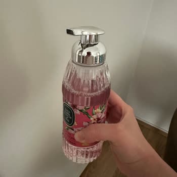 Watsons Mağazasındaki Arızalı Köpük Sabun Ve Saygısız Personel