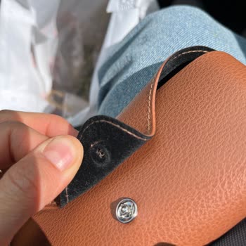 Rayban Gözlük Kabı Üç Gün İçinde Kırıldı, Garanti Reddedildi