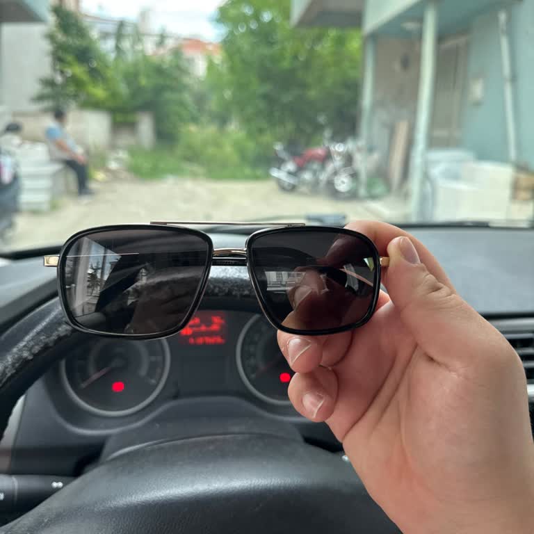 Teşhir Gözlüğü Yeni Gibi Satıldı, İade Reddi Ve Nakit İade İsteği