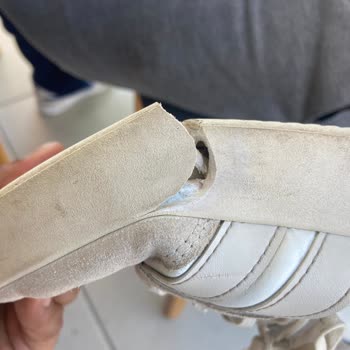 Adidas Ayakkabım Üç Ayda Taban Açtı, Para İadesi İstiyorum