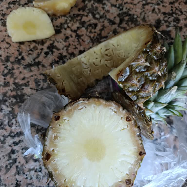 Migros Şubesindeki Bozulmuş Ananas Bebeğimi Tehlikeye Attı