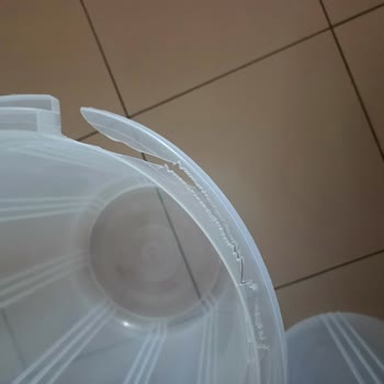 Dolmuş Erzak Kabının Tutma Yerinde Kırılma Ve İade Reddi