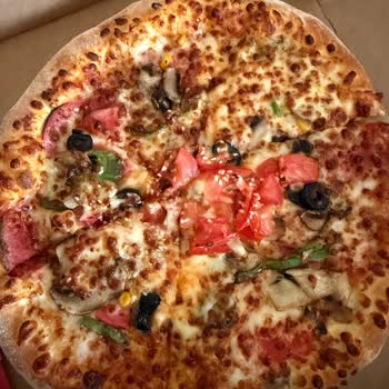 Afyon Domino's Şubesinde Az Malzemeli Pizza Ve Müşteri Hizmetlerine Ulaşılamaması