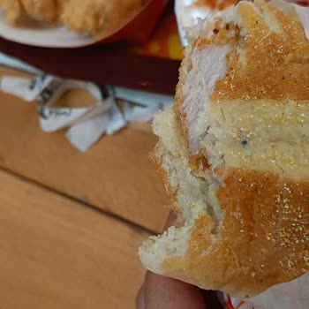 Mavişehir Popeyes Şubesinde Bayat Ve Küflü Ürün İadesi