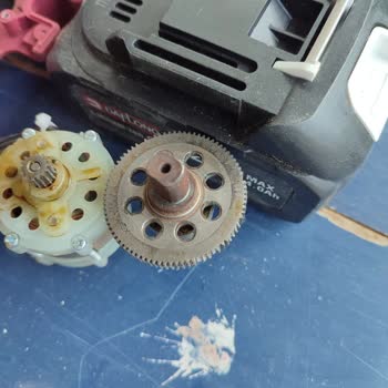 Dişli Kırılan Dal Budama Makinesinin Garanti Ve Parça Desteği Sorunu