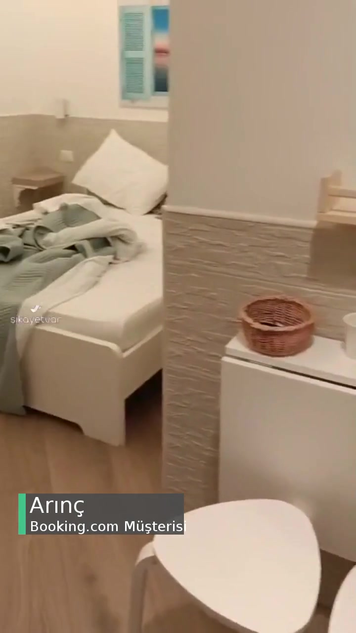 Booking.com'dan Ayırttığımız Otel Bozmasında Hayal Kırıklığı Yaşadık! videonun kapak resmi