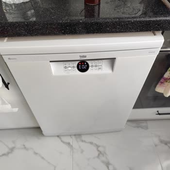 Beko Bulaşık Makinesinde Sürekli E02 Hatası Ve Çizik Teslim