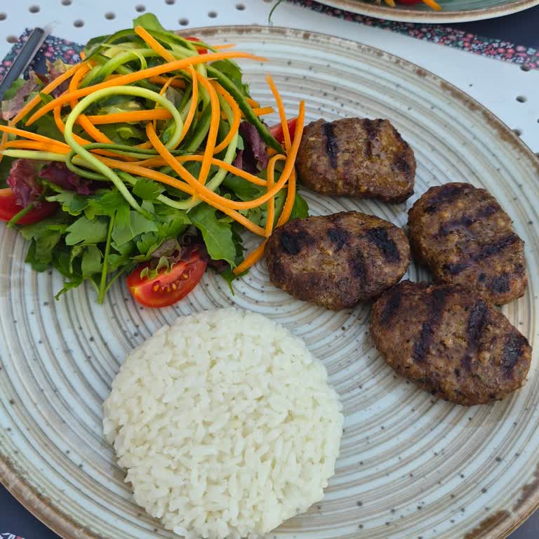 Palm Cafe & Bistro Yaşadığım Fiyat Politikası