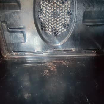Altus Fırınlı Tüp Paslanıyor, Garanti Altında Servis Cevapsız, Kullanılamaz Durumda