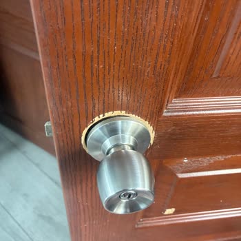 Andaç Otel'de Havasız Ve Kırık Kapı Kolları, Hijyen Sorunu Ve Kibar Olmayan Personel