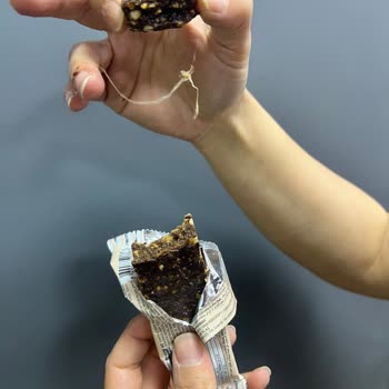 Tadım Hurmalı Bar İçinde Mini İpler Bulunması Güveni Zedeledi