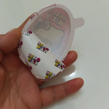 Boş Hello Kitty Sürpriz Yumurtası Ve Değişim Reddi
