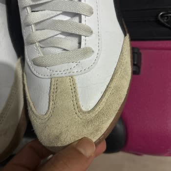 FLO’dan Alınan Puma Sneaker’de Erken Bükülme Ve Değişim Talebi
