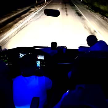 Şoförün Sigara İçmesi Ve Hızlı Sürüşü Yolcuların Güvenliğini Tehdit Ediyor