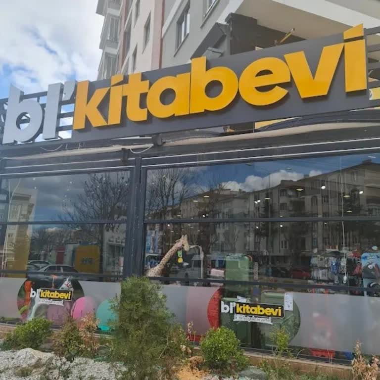 Bi'Kitabevi Hem Ürün İki Kez Eksik Çıktı Hem De 700 TL Tutarındaki İadem Bu Şekilde Bekletiliyor
