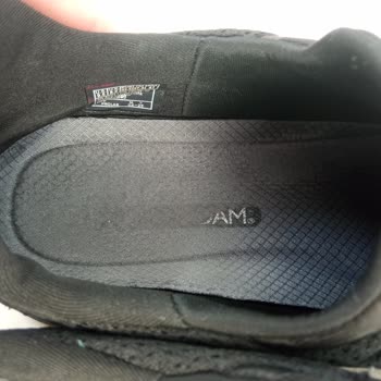 Skechers Dynamight Ayakkabısında Taban Çökmesi Ve İç Astar Bozulması