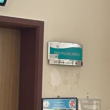Randevu Saatine Rağmen 30 Dakika Bekletildim