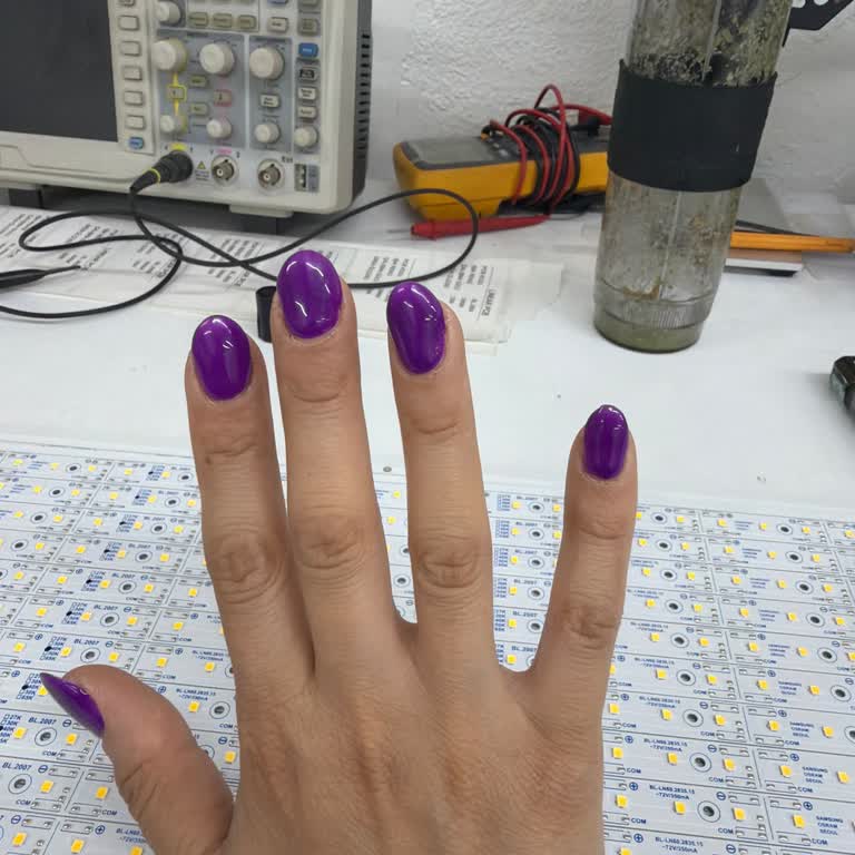 Vetra Nail House Genel Olarak Hiçbir Tırnağım Eşit ve Düzgün Değil