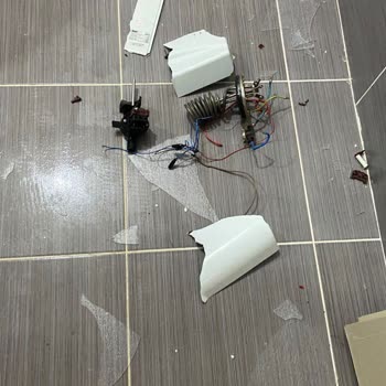 Fakir Swan Şofben Patlaması Banyo Hasarına Ve Can Güvenliğine Tehdit