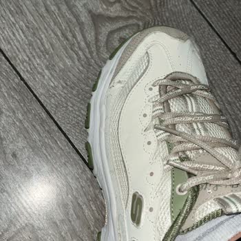 Skechers D'Lites Ayakkabısının Kısa Sürede Yan Yırtılması Ve Değişim Talebi